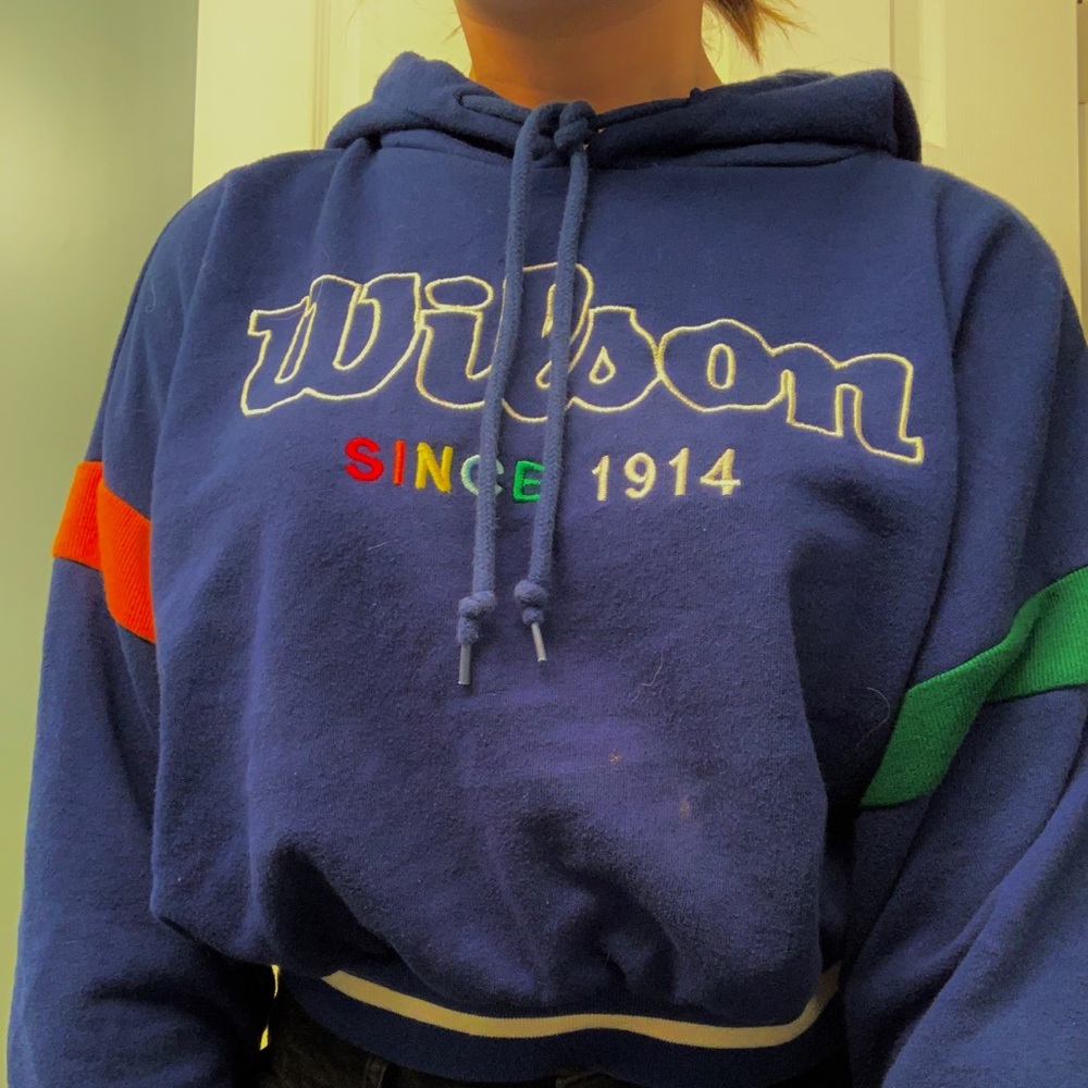 Forever 21 / Wilson cropped Hoodie! 2/$20 ✨